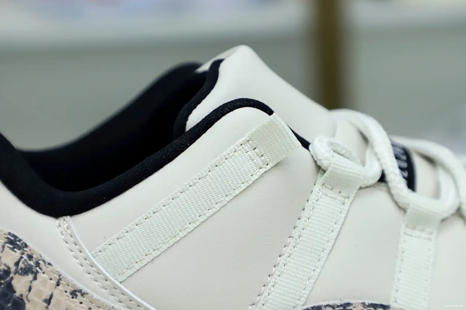 AIR SNAKESKIN BONE LIGHT LOW 11 JORDAN Kimikick 0519